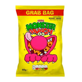 Walkers Monster Munch Roast Beef (UK) baked corn snack, claw-shaped, 40g bag.